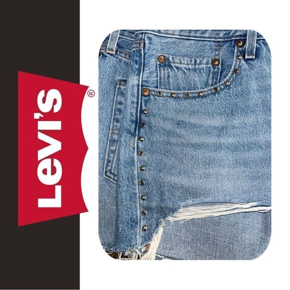Levi’s 501 Women’s Distressed Embellished Jean Shorts - size 32 - Picture 3 of 3